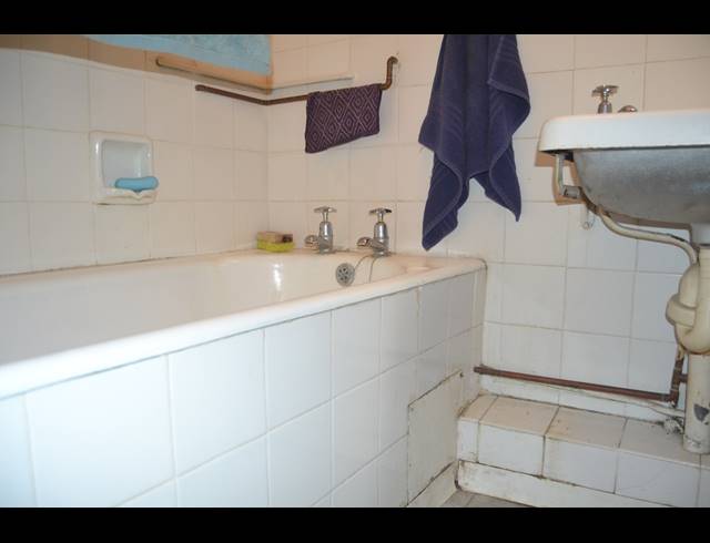 1 BEDROOM APARTMENT FOR SALE IN SCOTTBURGH CENTRAL